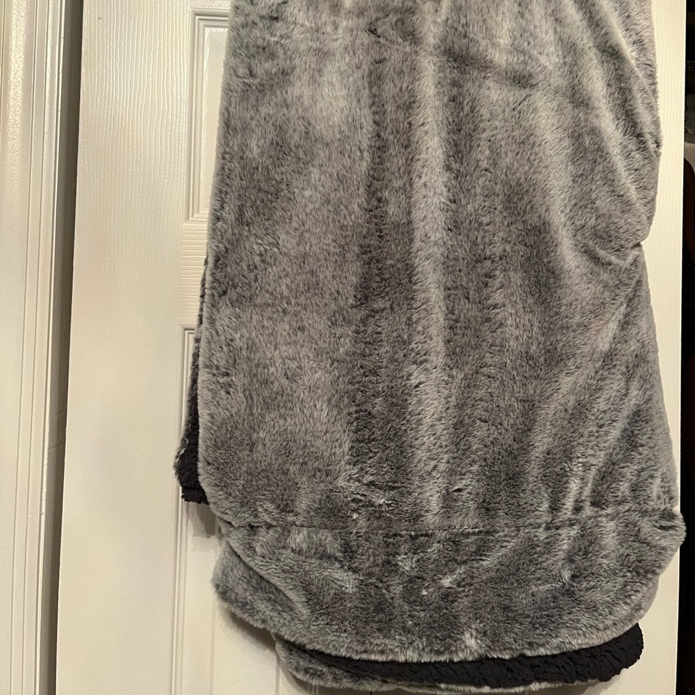 Better Homes & Gardens Throw Blanket